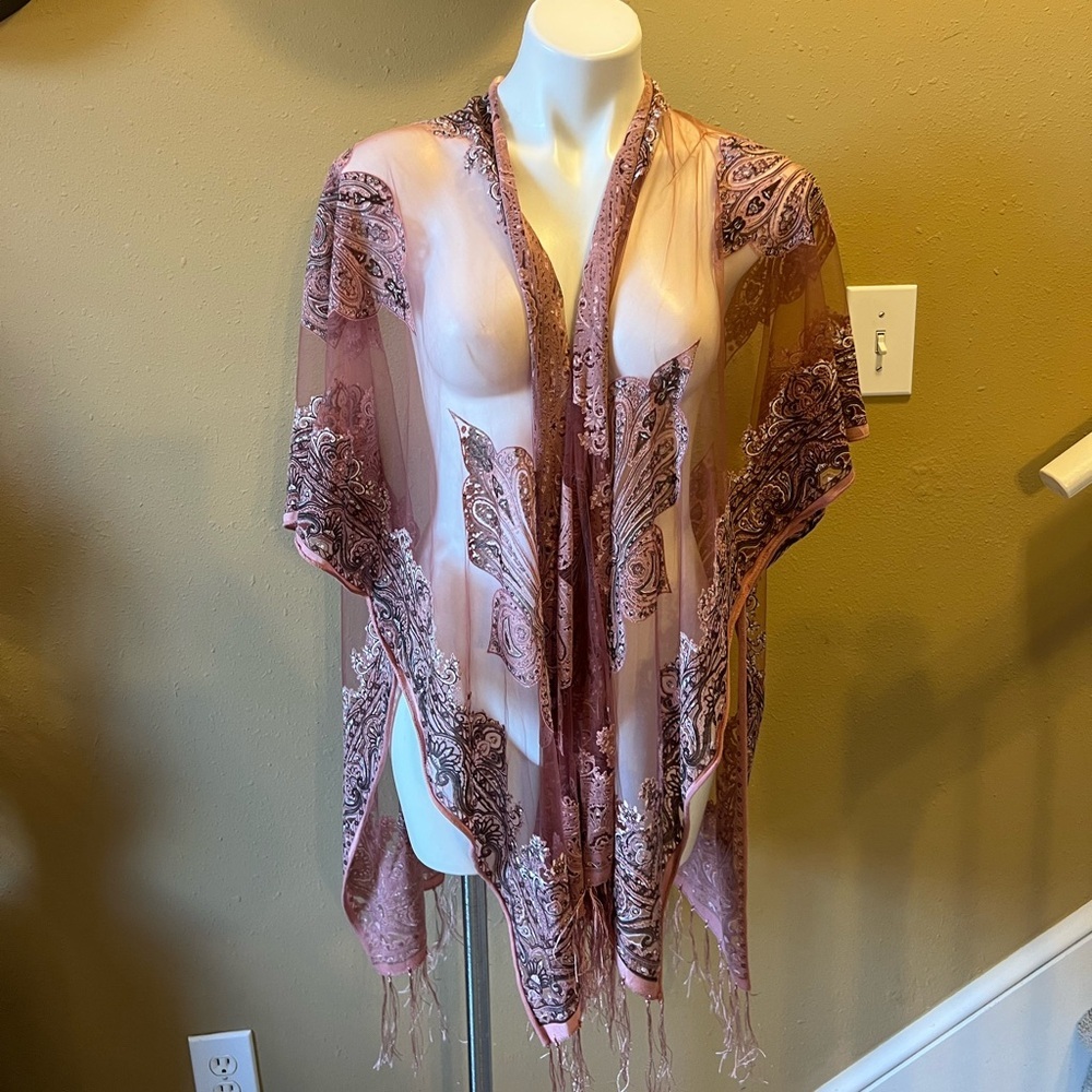 SO Women's Sheer Pink Paisley Poncho